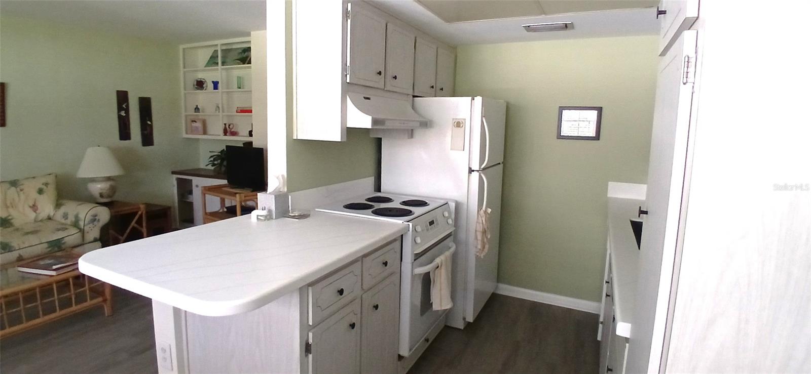 650 Pinellas Point Dr S #110 Property Photo 11