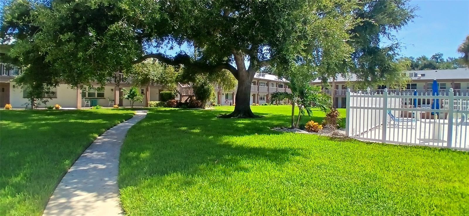 650 Pinellas Point Dr S #110 Property Photo 26