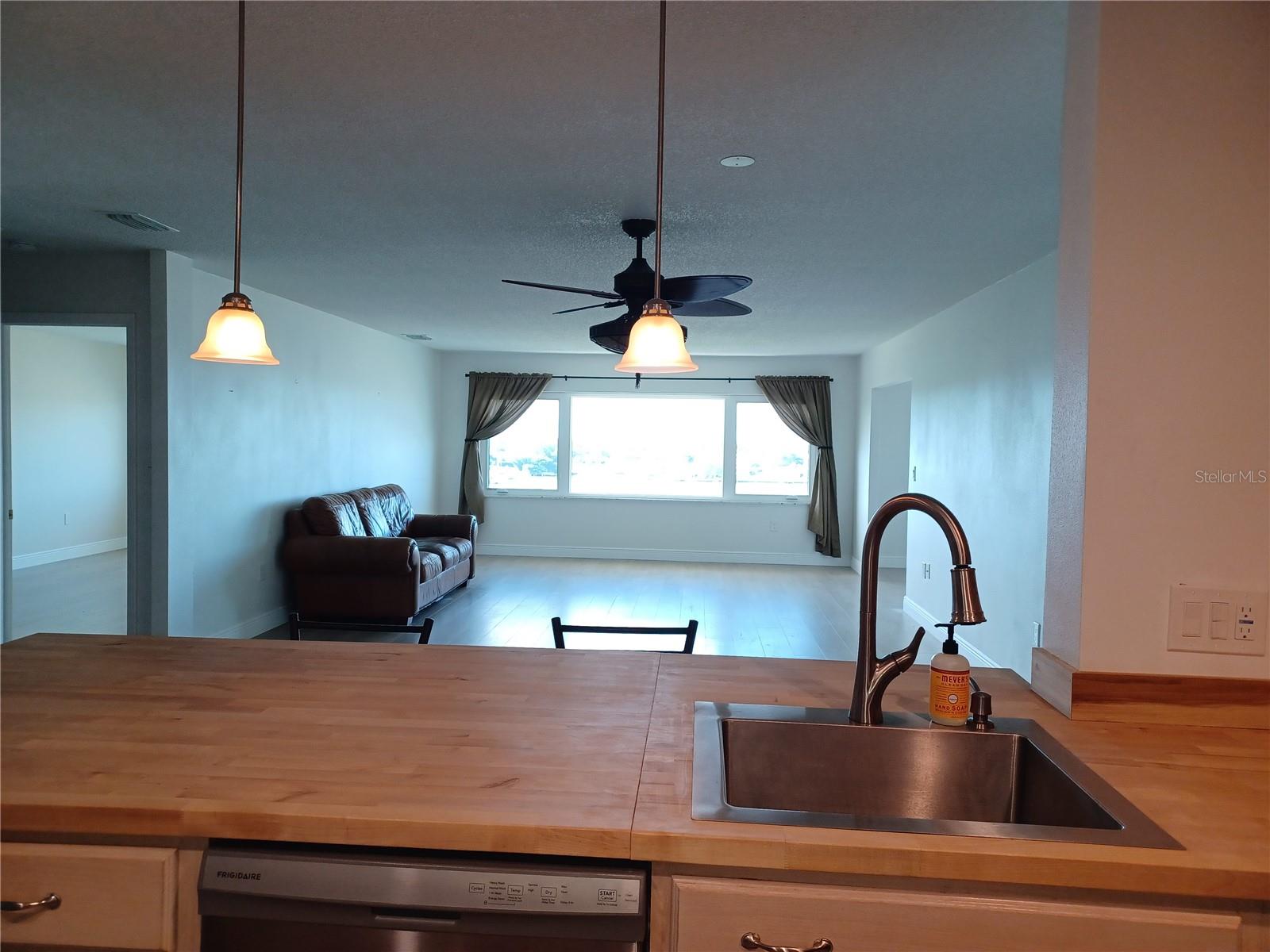 100 Bluff View Dr #603c Property Photo 7