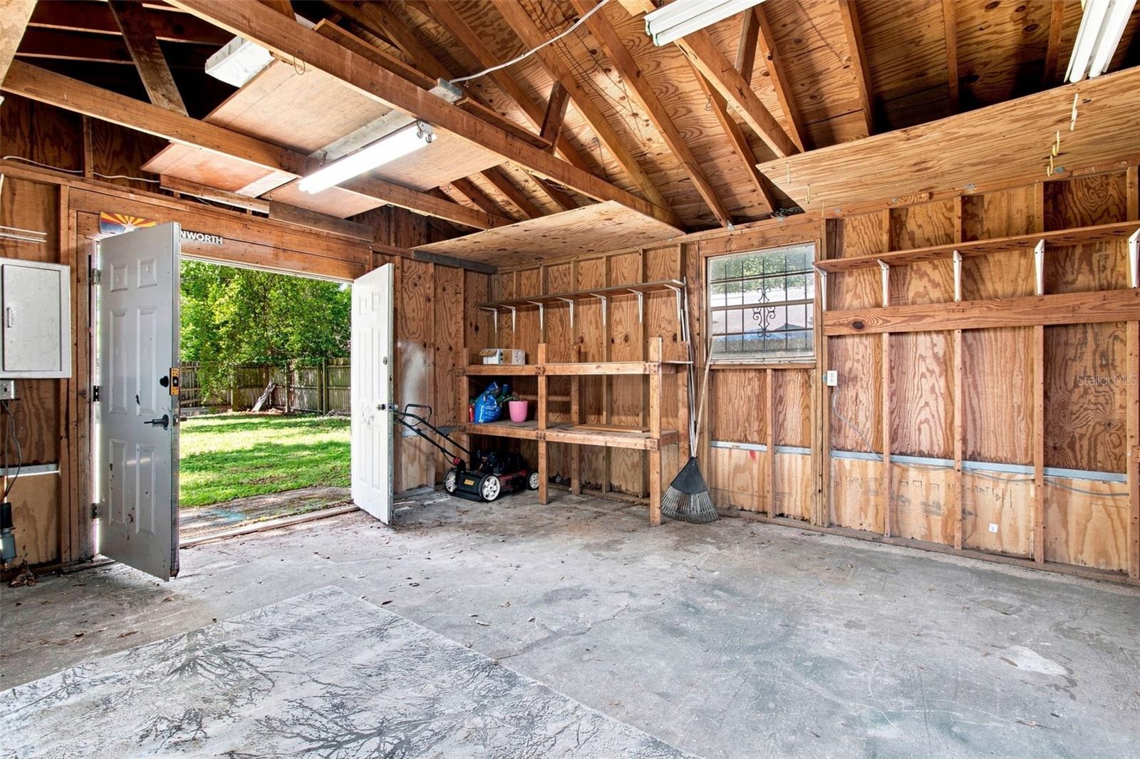 5206 Parade St Property Photo 4
