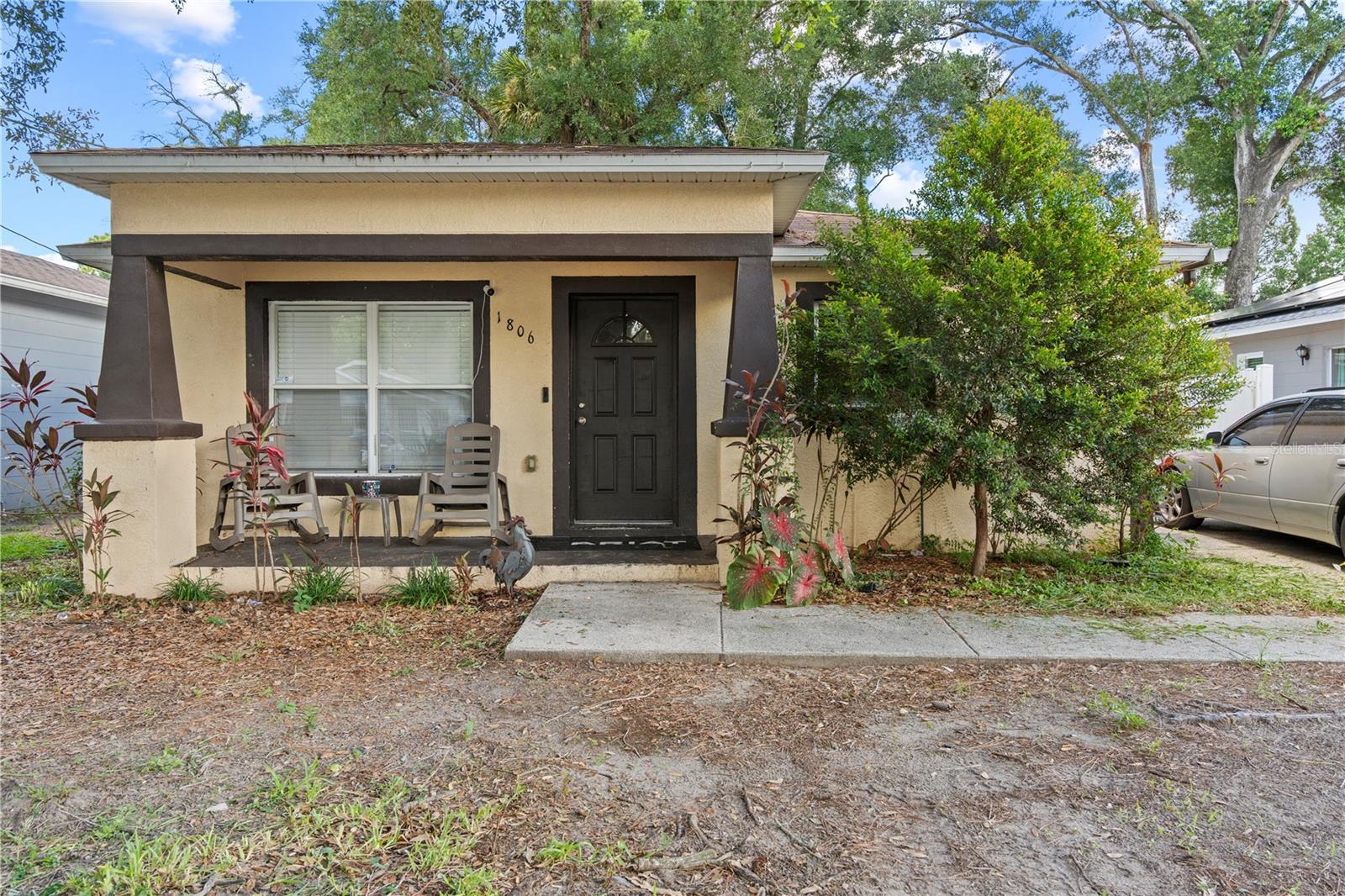 1806 E Curtis St Property Photo 1