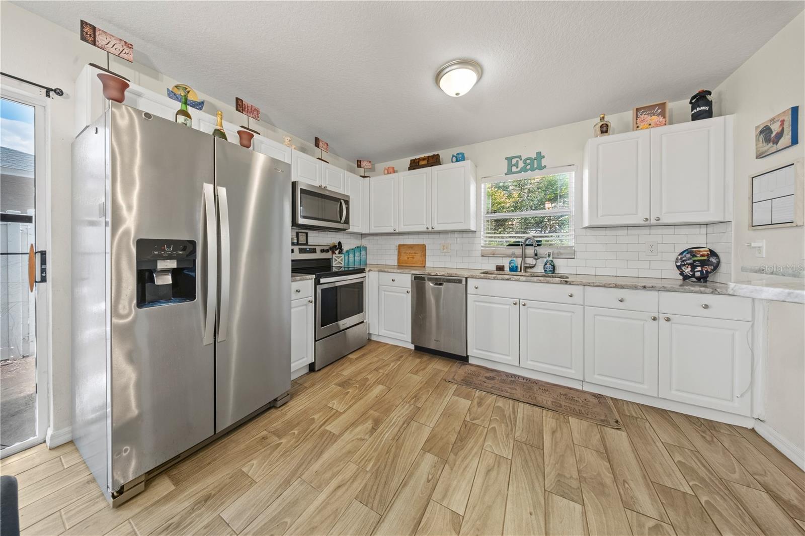 1806 E Curtis St Property Photo 7