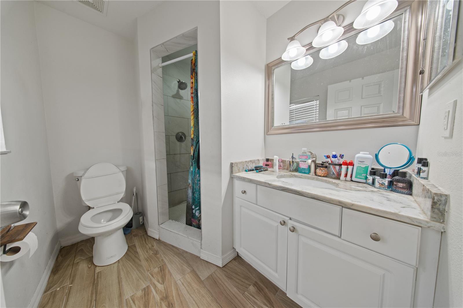 1806 E Curtis St Property Photo 13