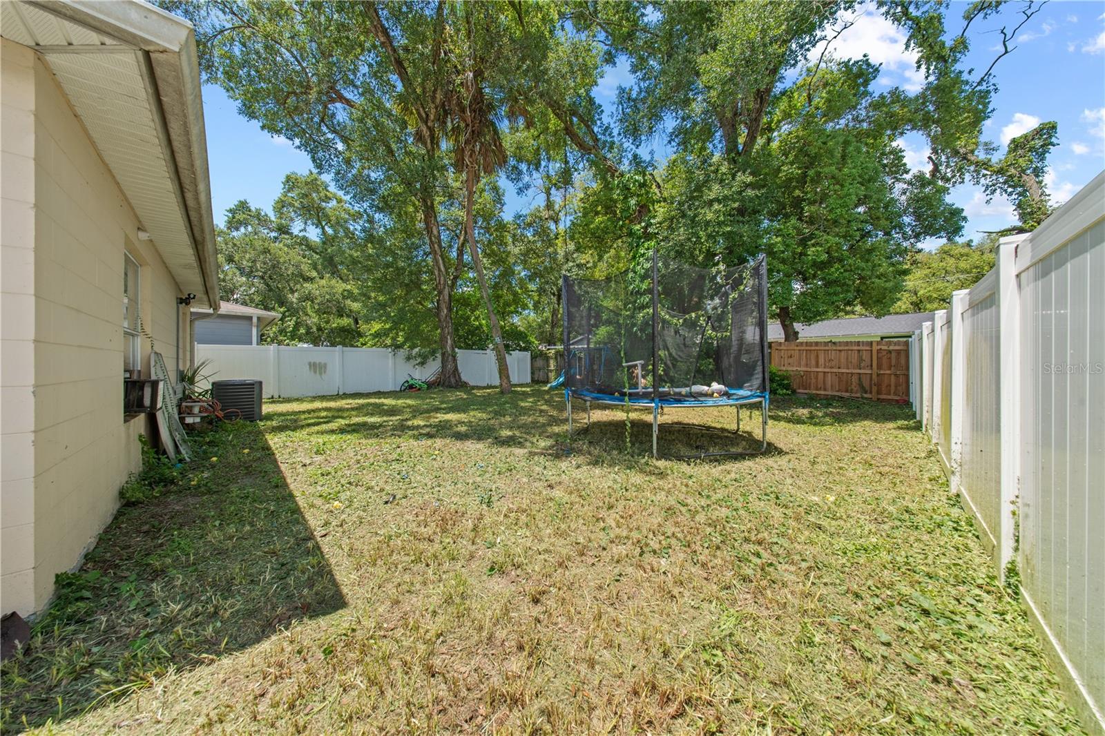 1806 E Curtis St Property Photo 18