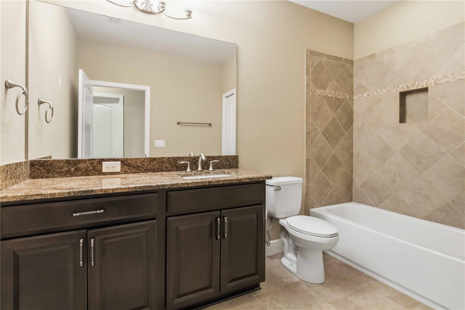 11009 Charmwood Dr Property Photo 34