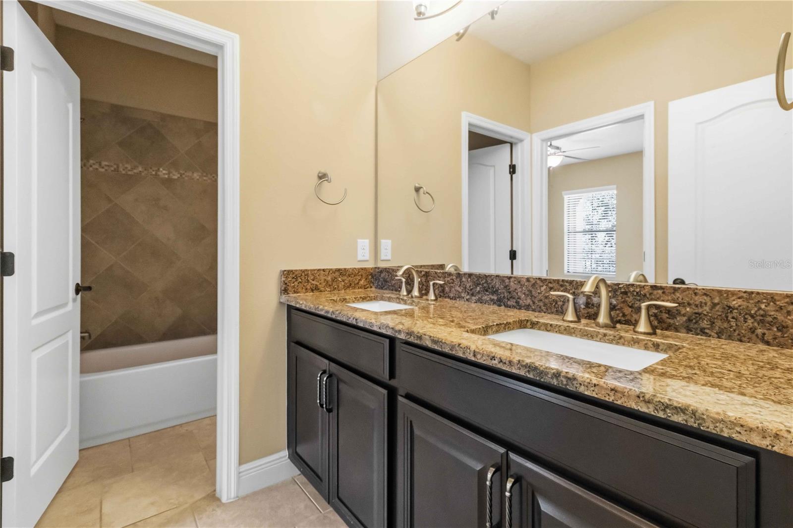 11009 Charmwood Dr Property Photo 47