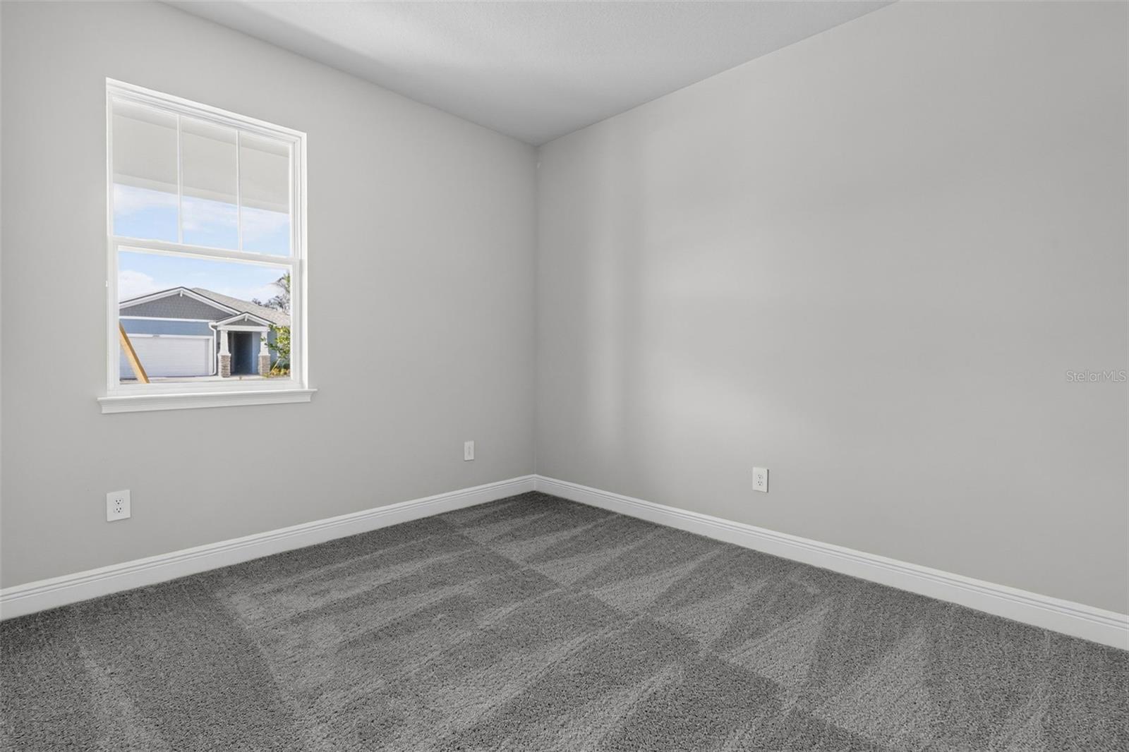 12324 49th St E Property Photo 18