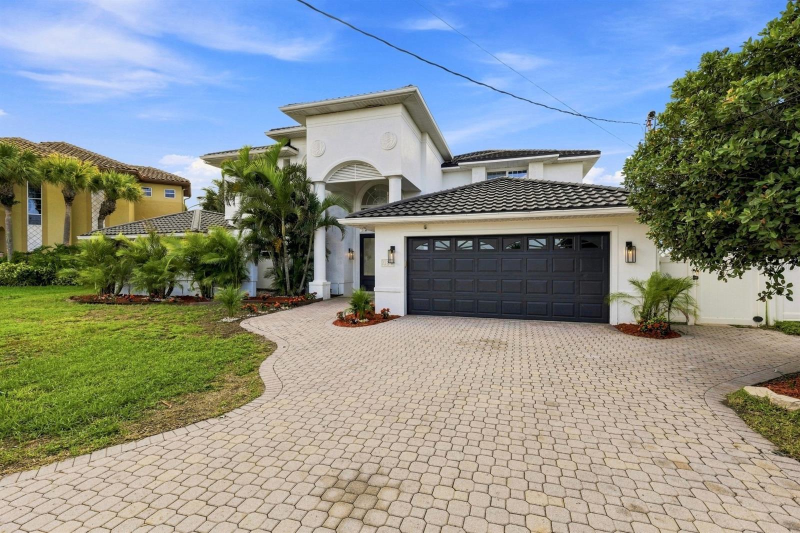 461 Palm Is Ne Property Photo 1