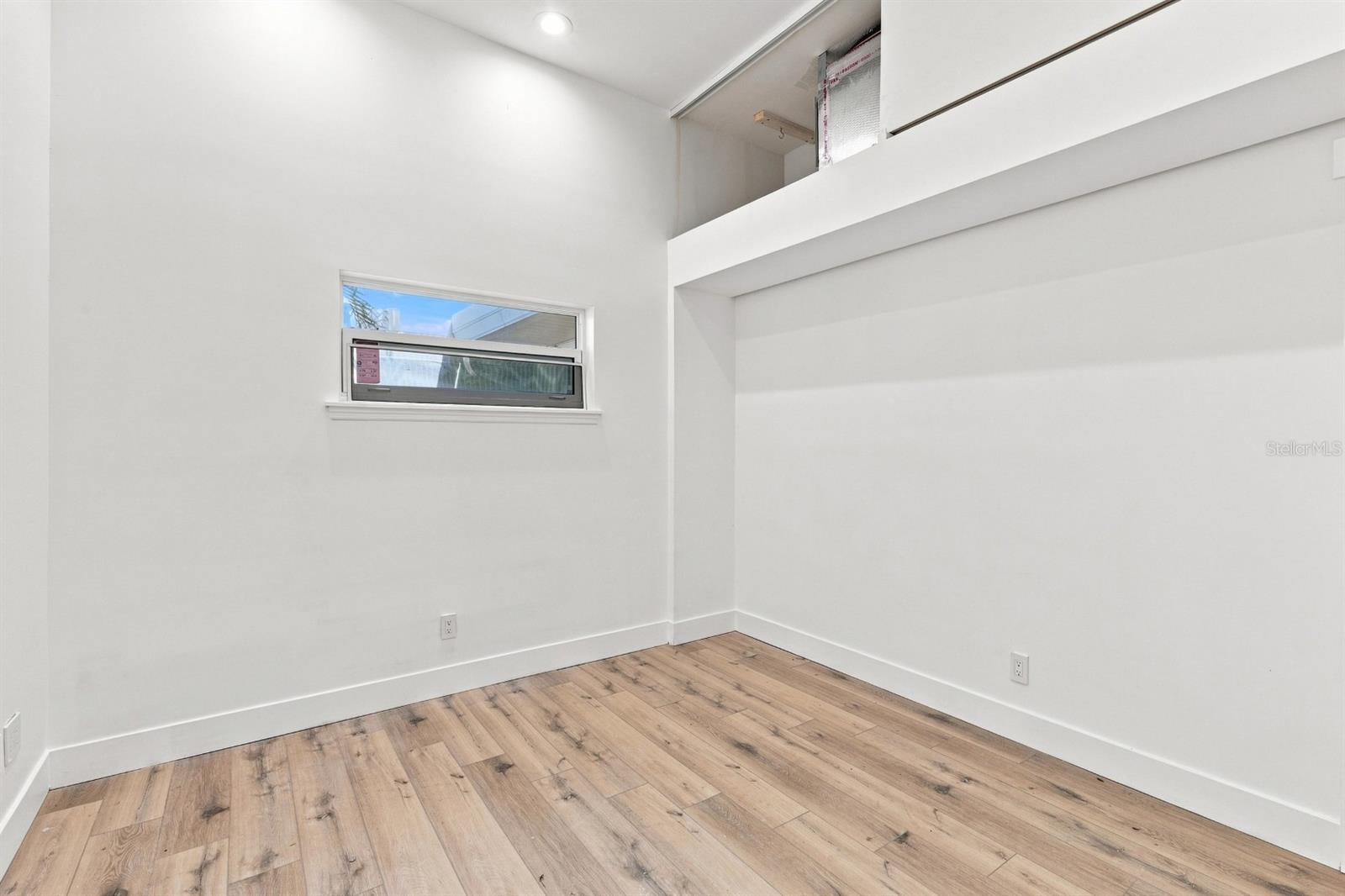 461 Palm Is Ne Property Photo 8