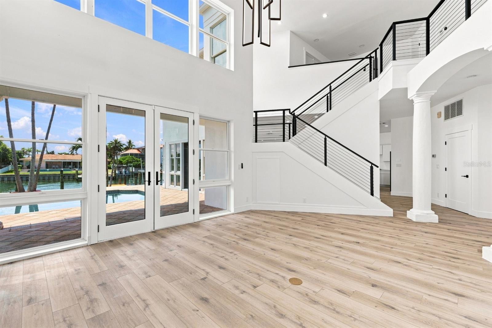 461 Palm Is Ne Property Photo 10