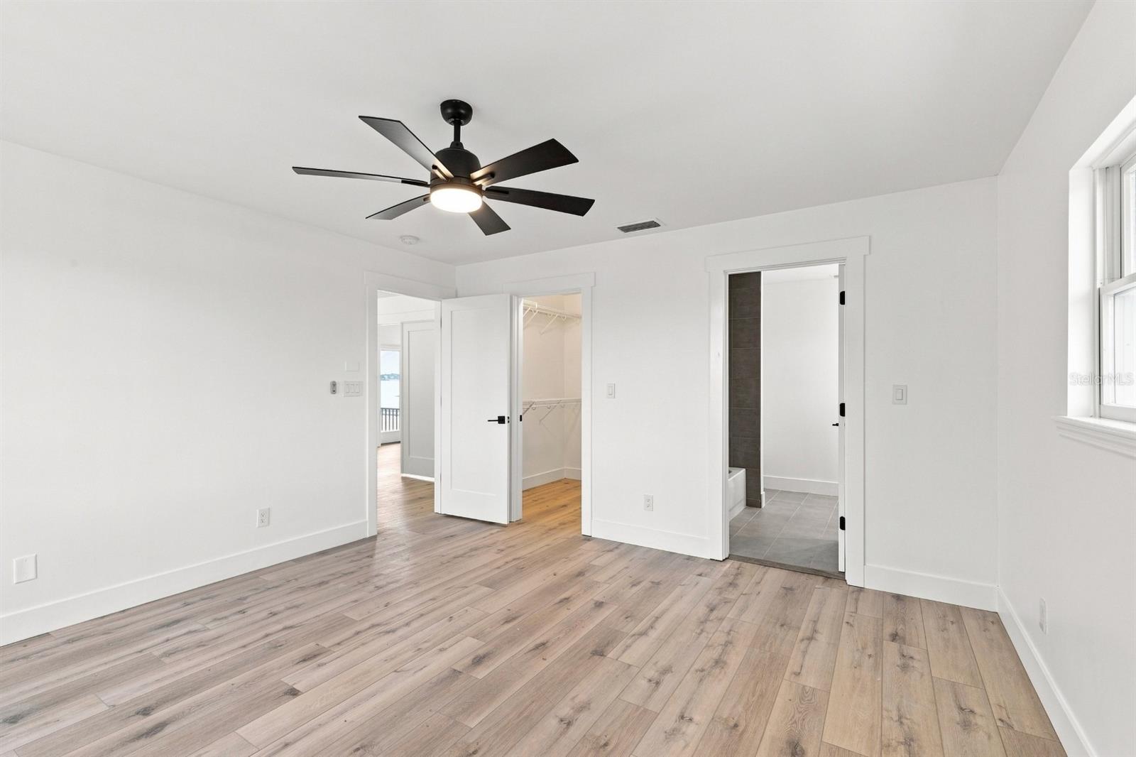 461 Palm Is Ne Property Photo 29