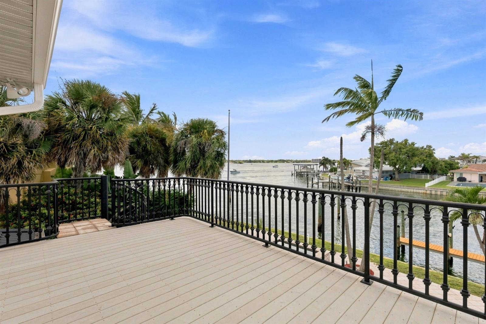 461 Palm Is Ne Property Photo 40