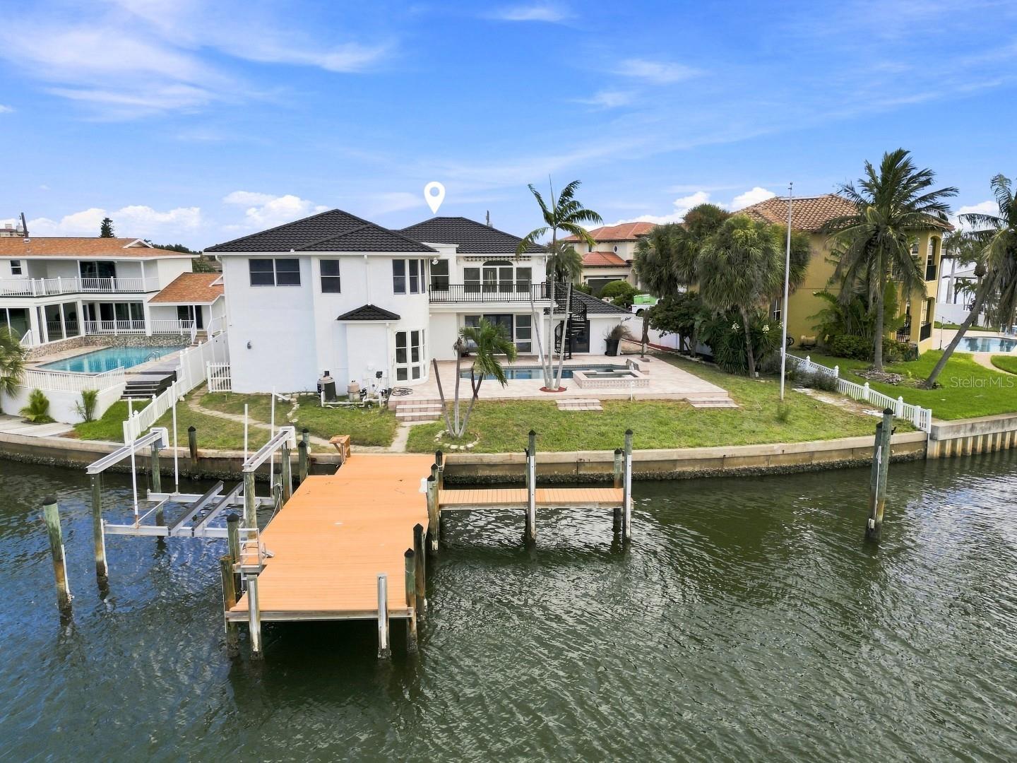 461 Palm Is Ne Property Photo 45
