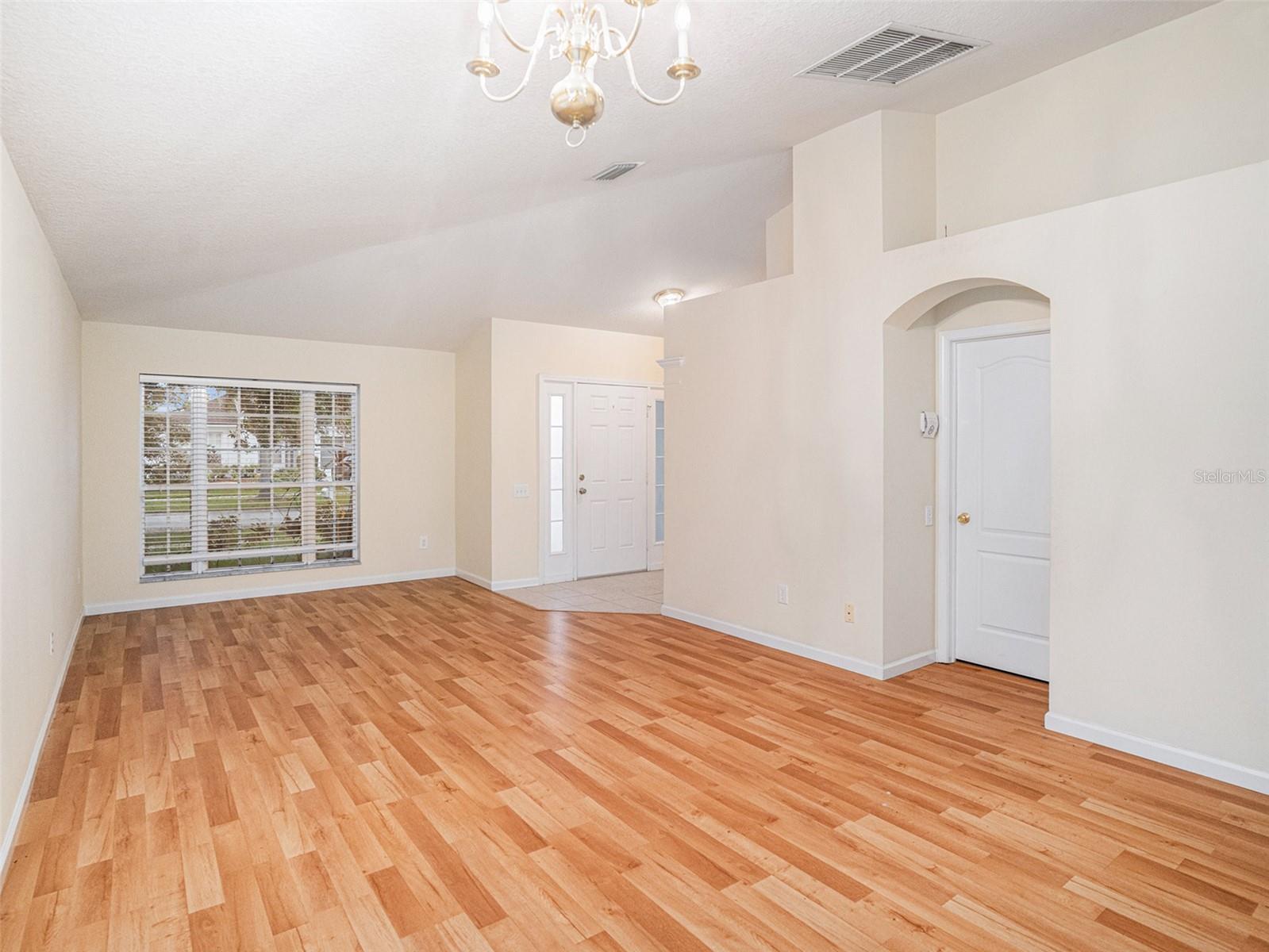 11440 Misty Isle Ln Property Photo 4