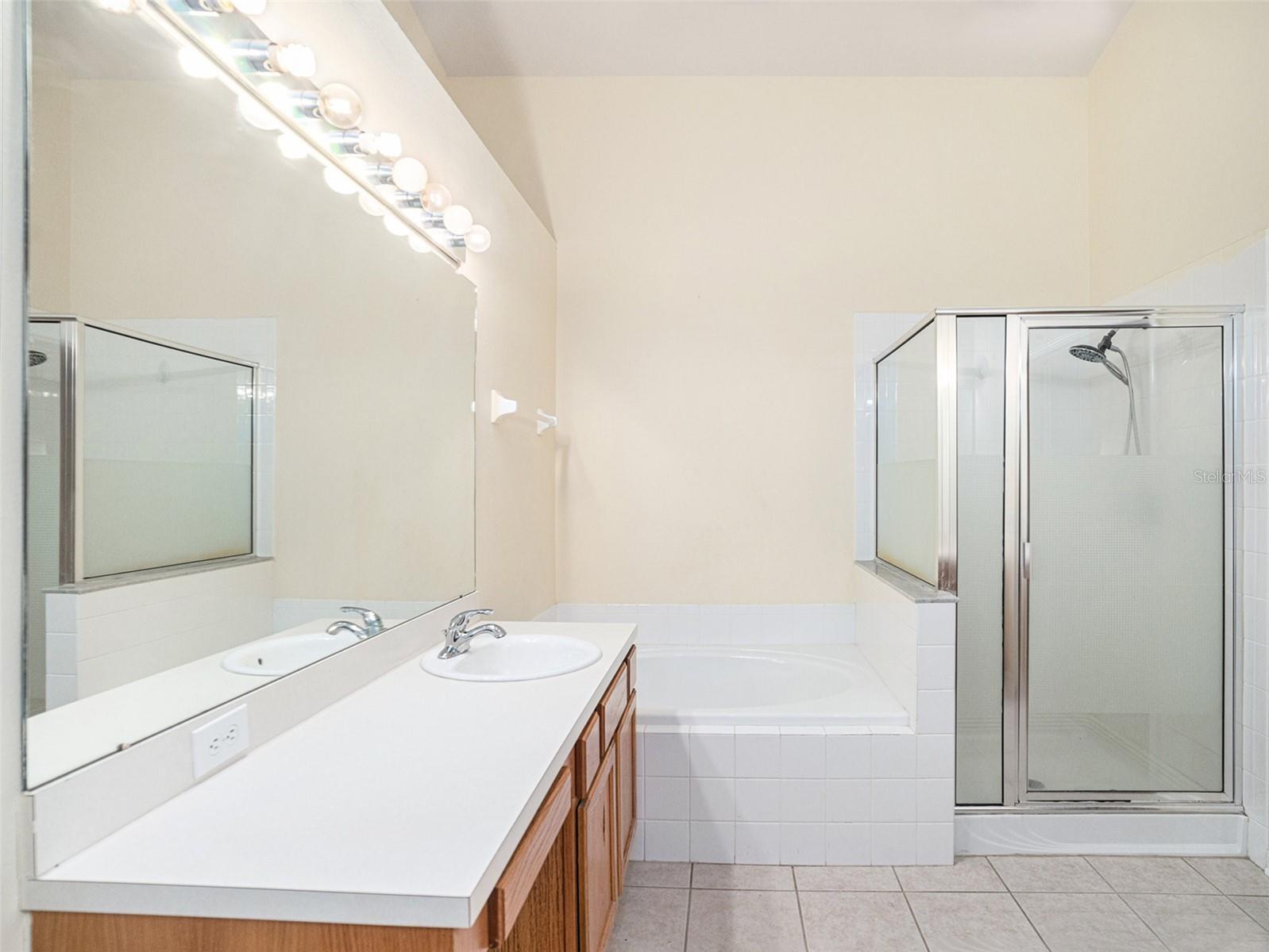 11440 Misty Isle Ln Property Photo 13