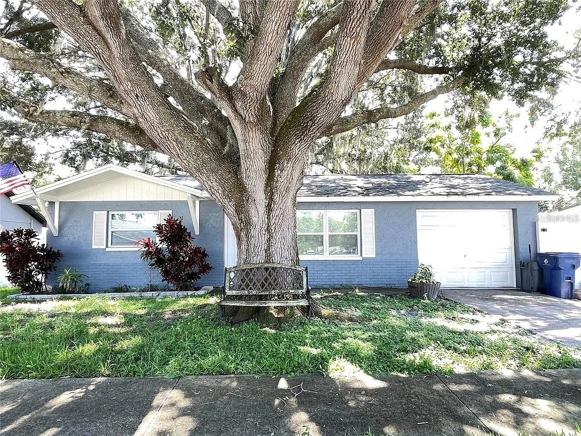 8104 BADGER LN Property Photo 1