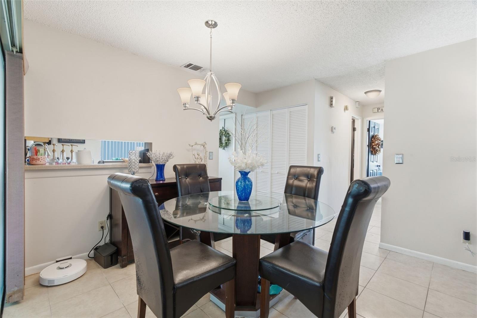 10816 Fairfield Village Dr Property Photo 12