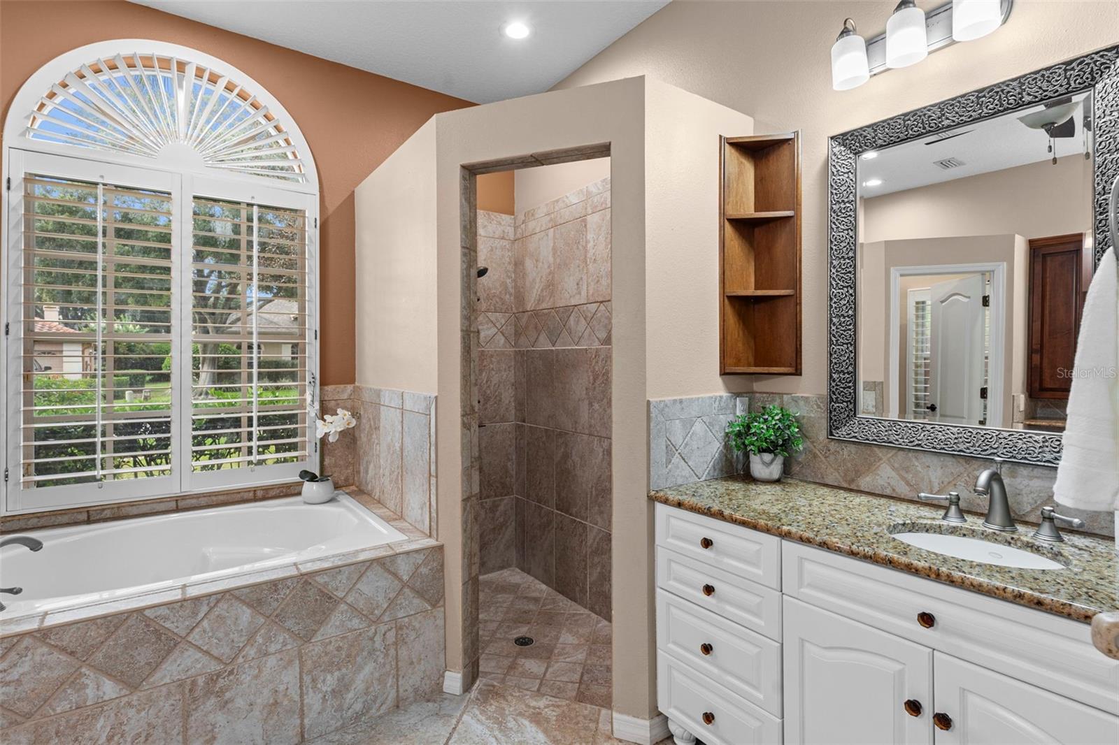 3626 Justin Dr Property Photo 39