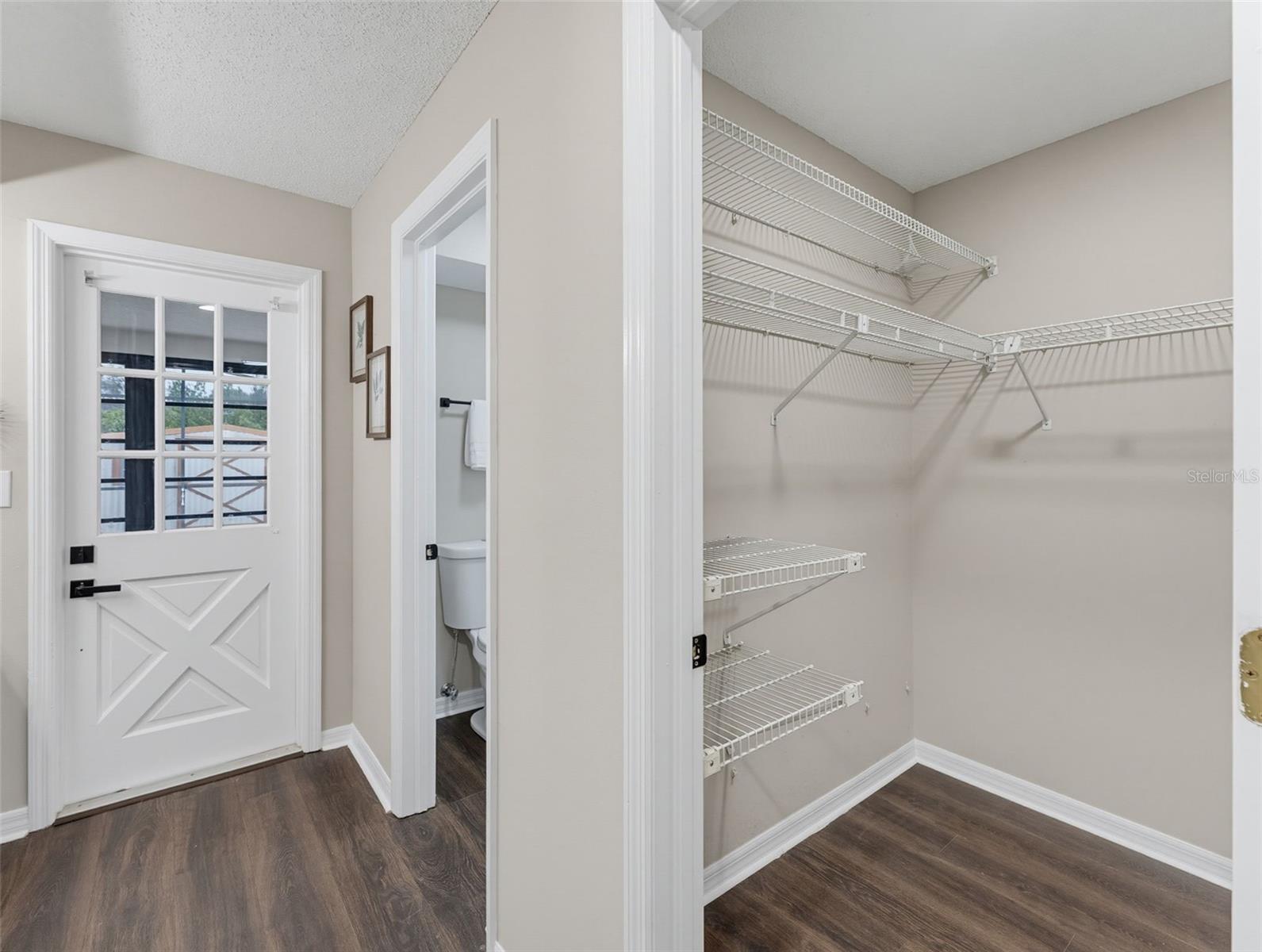 8275 Dora St Property Photo 14