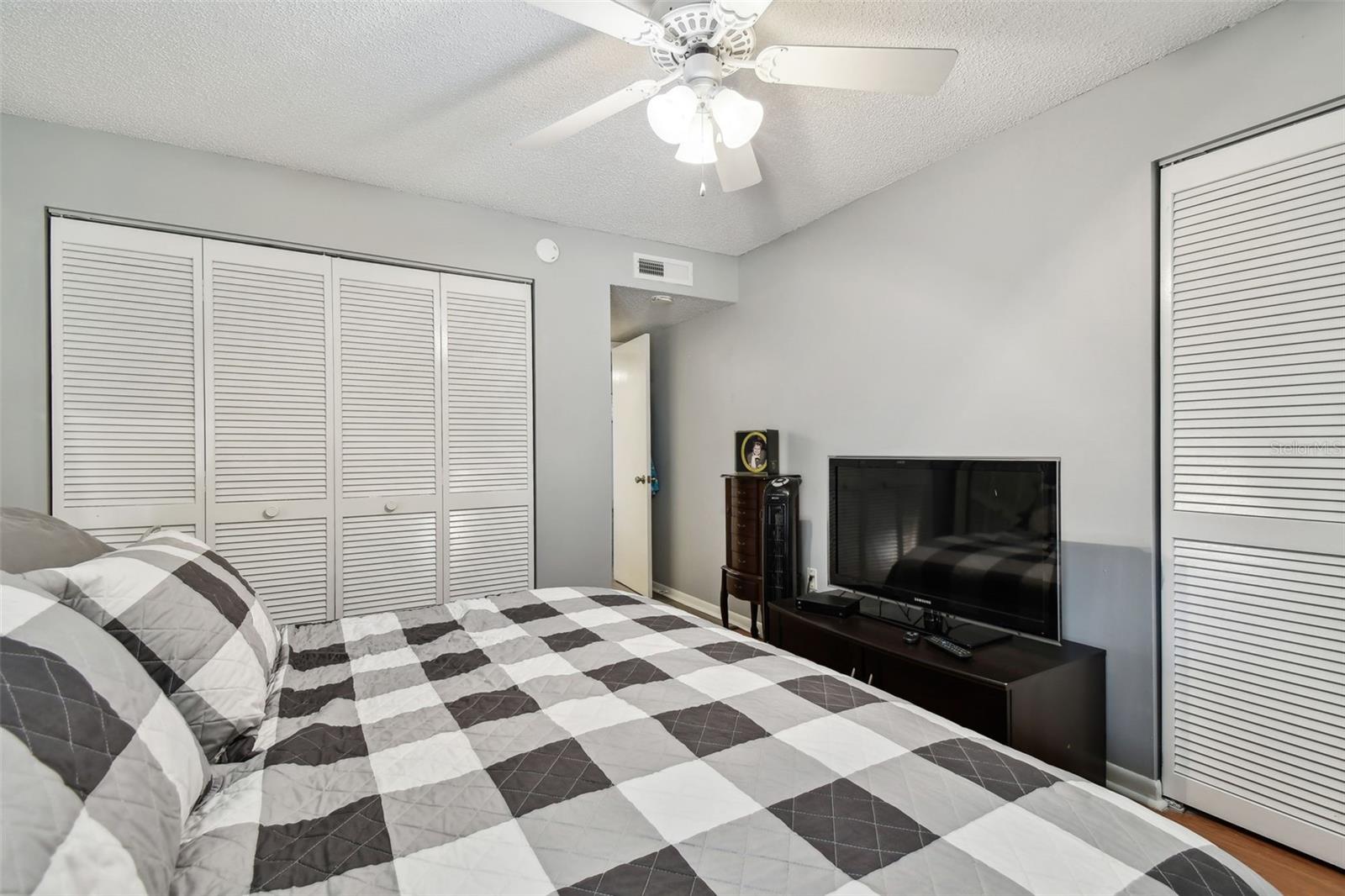 2650 Countryside Blvd #c309 Property Photo 27