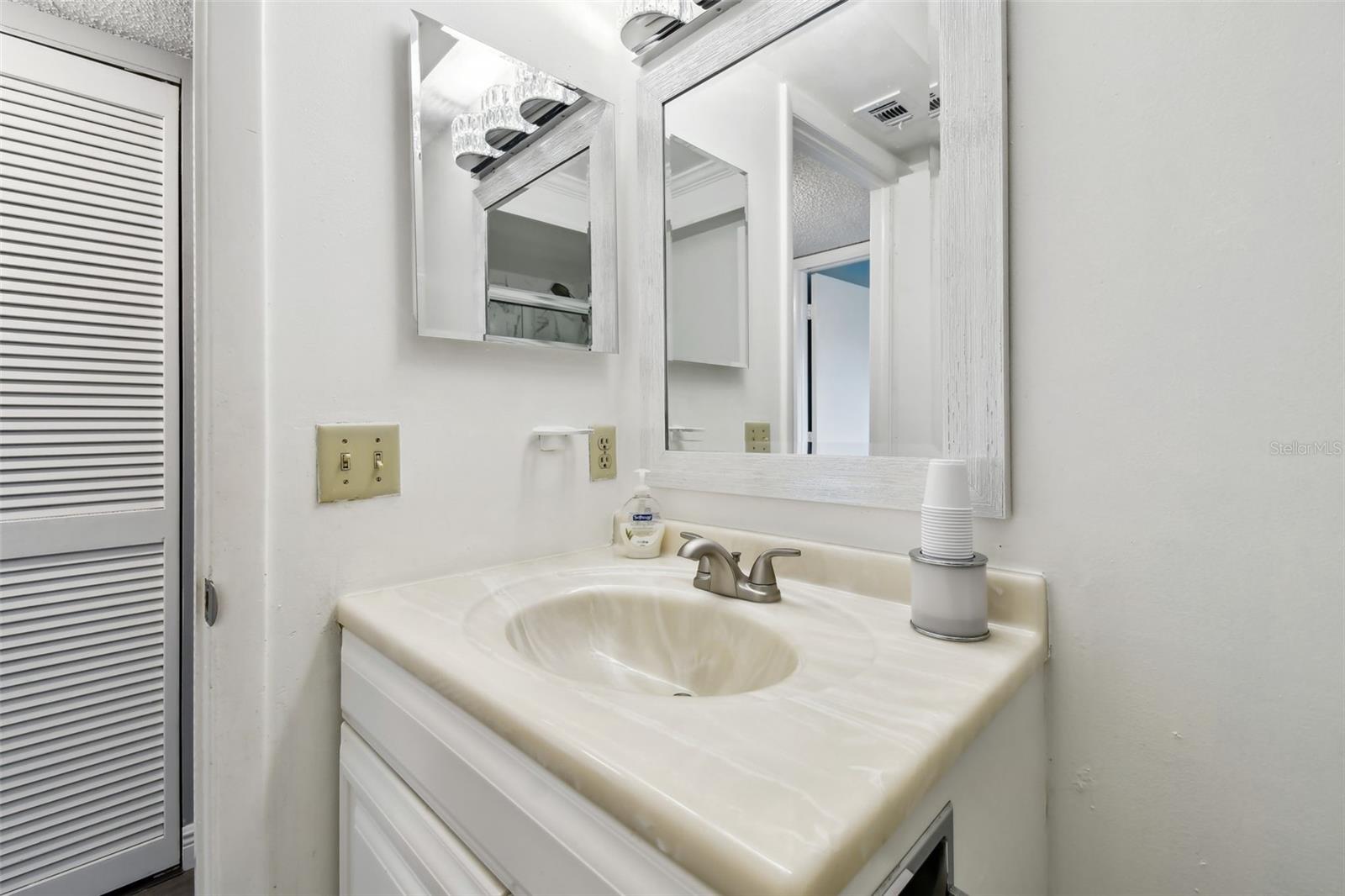 2650 Countryside Blvd #c309 Property Photo 37