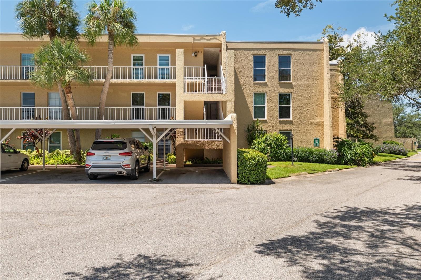 225 Country Club Dr #e343 Property Photo 5