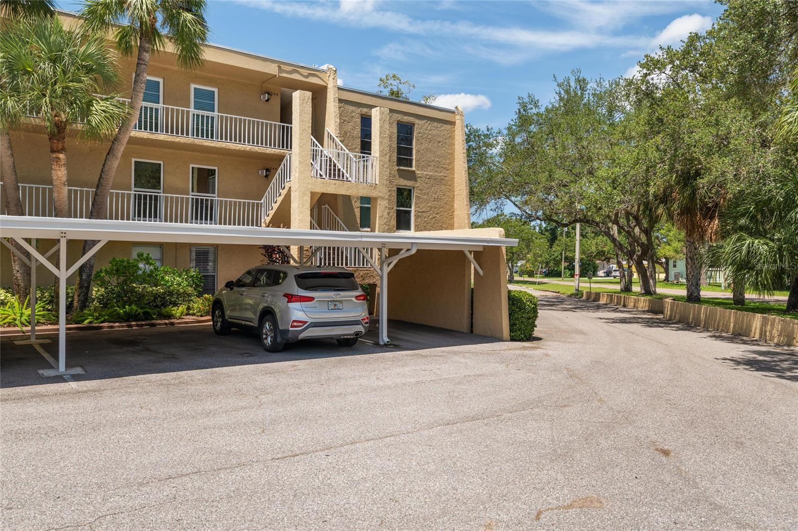 225 Country Club Dr #e343 Property Photo 6