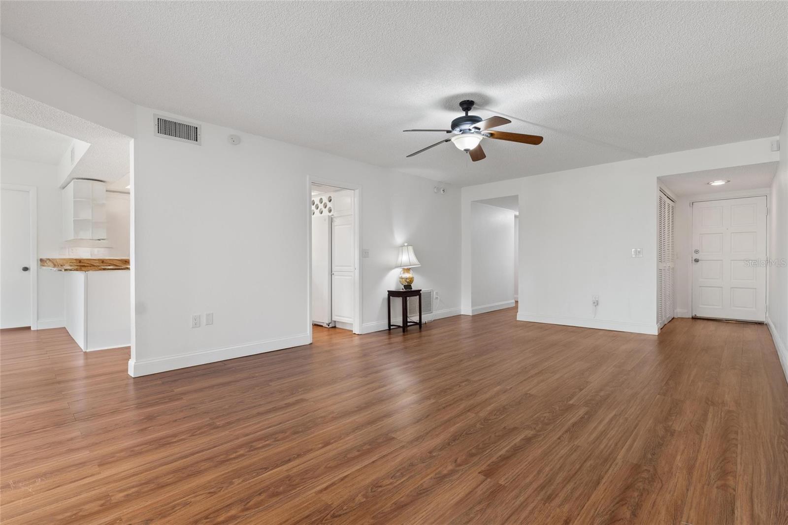 225 Country Club Dr #e343 Property Photo 17