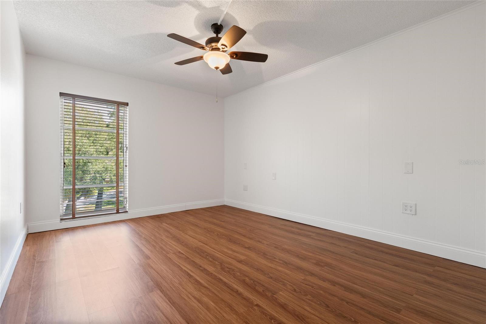 225 Country Club Dr #e343 Property Photo 25