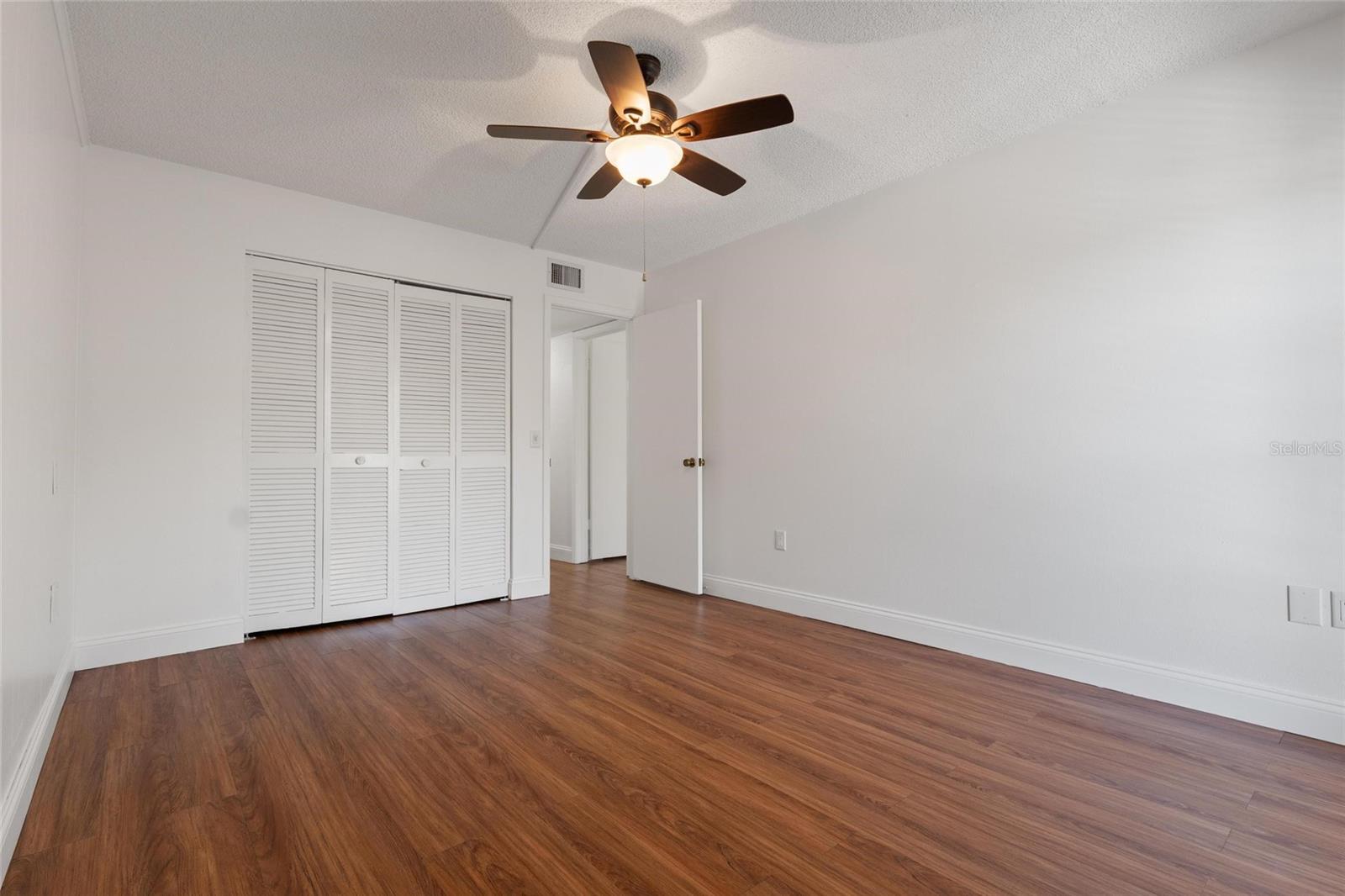 225 Country Club Dr #e343 Property Photo 26