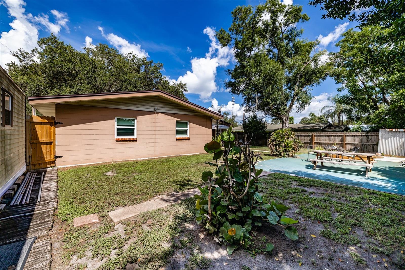 1205 W Camellia Dr Property Photo 22