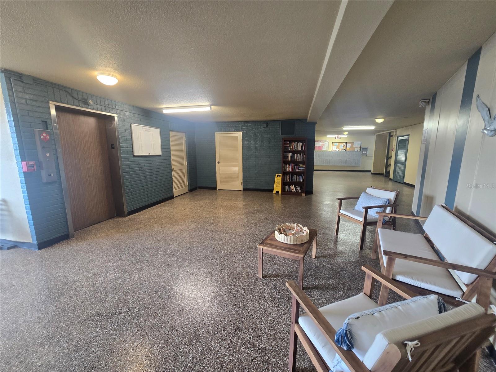 5750 80th St N #b206 Property Photo 7