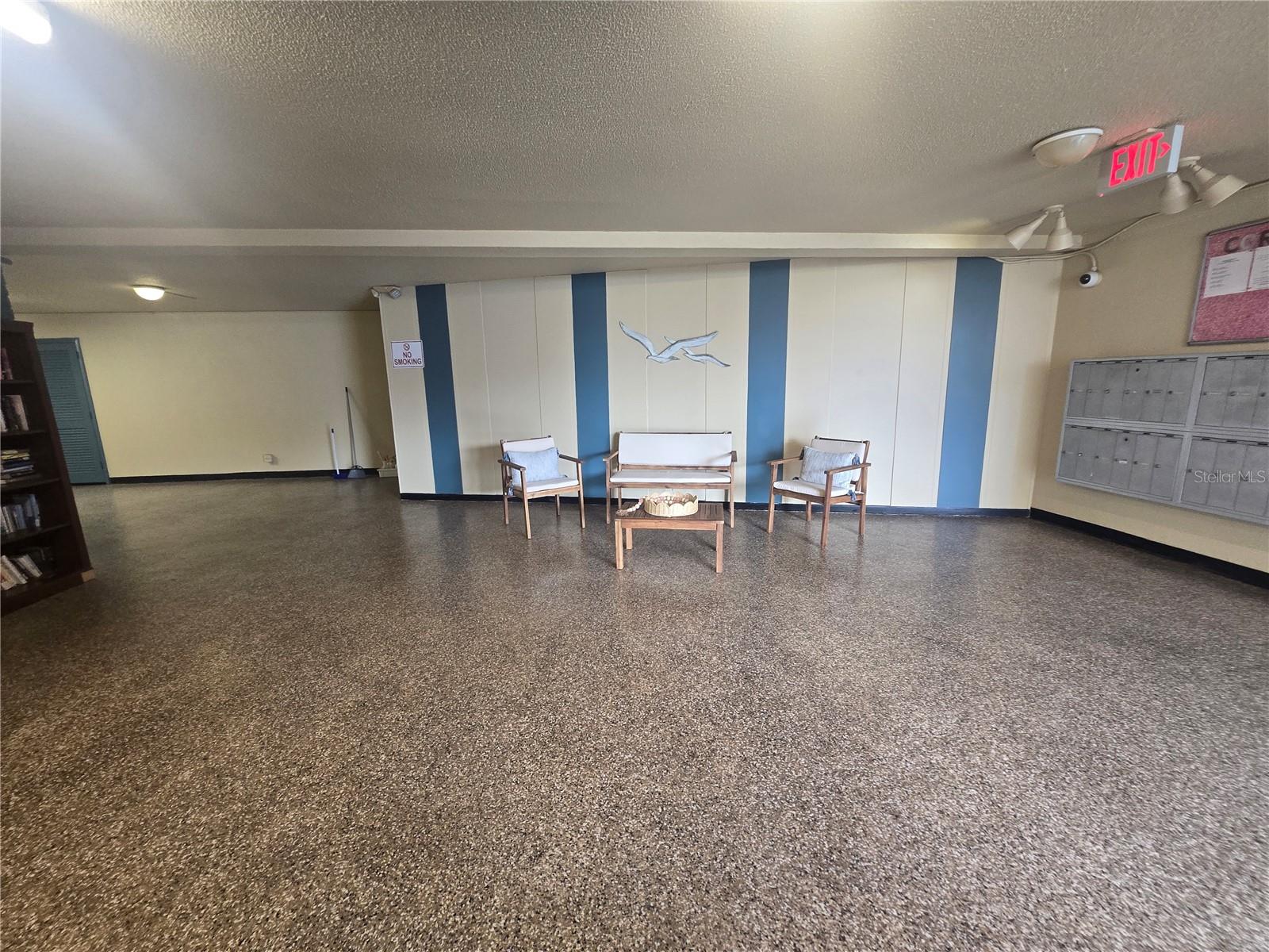 5750 80th St N #b206 Property Photo 8