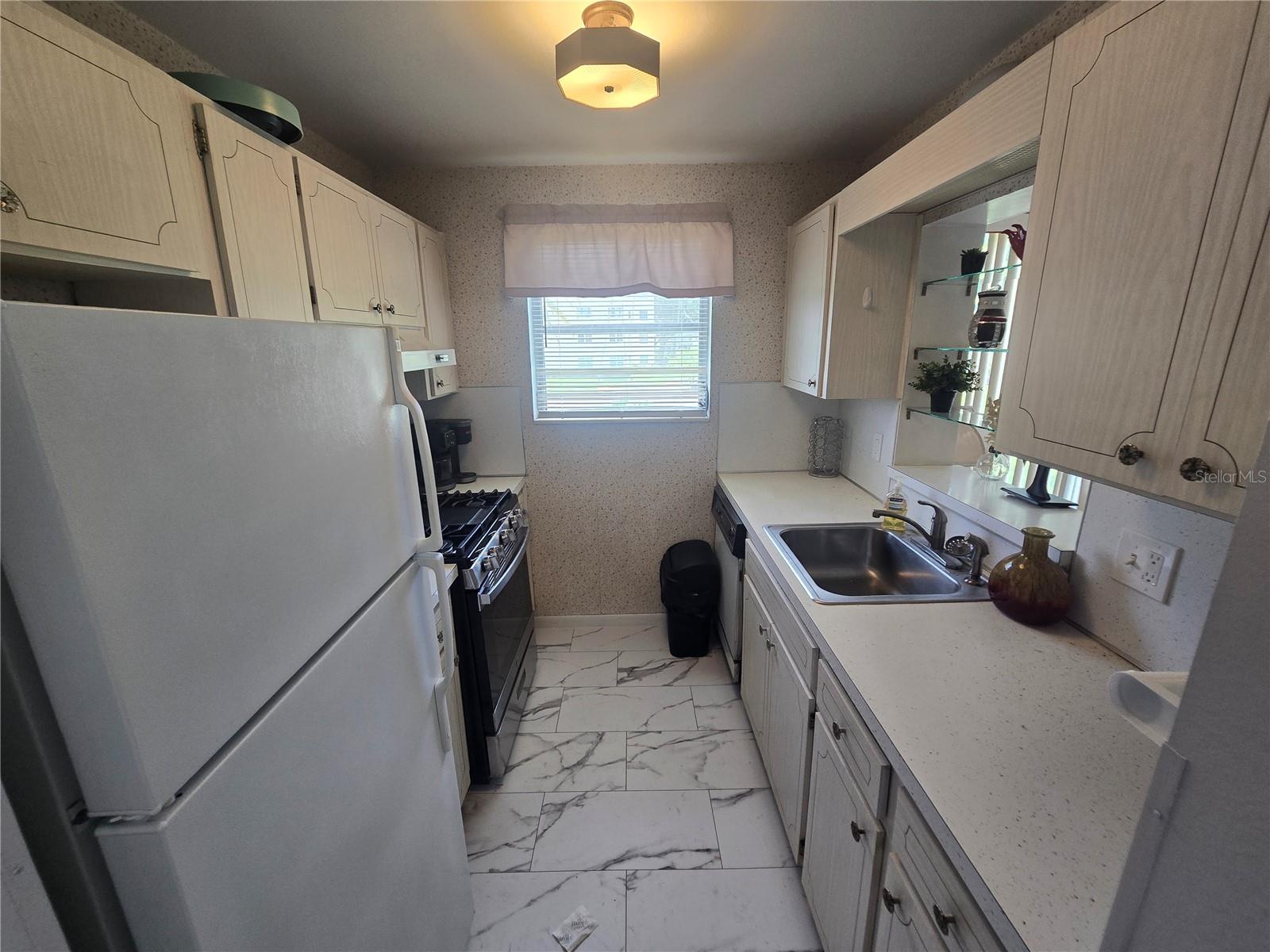 5750 80th St N #b206 Property Photo 29
