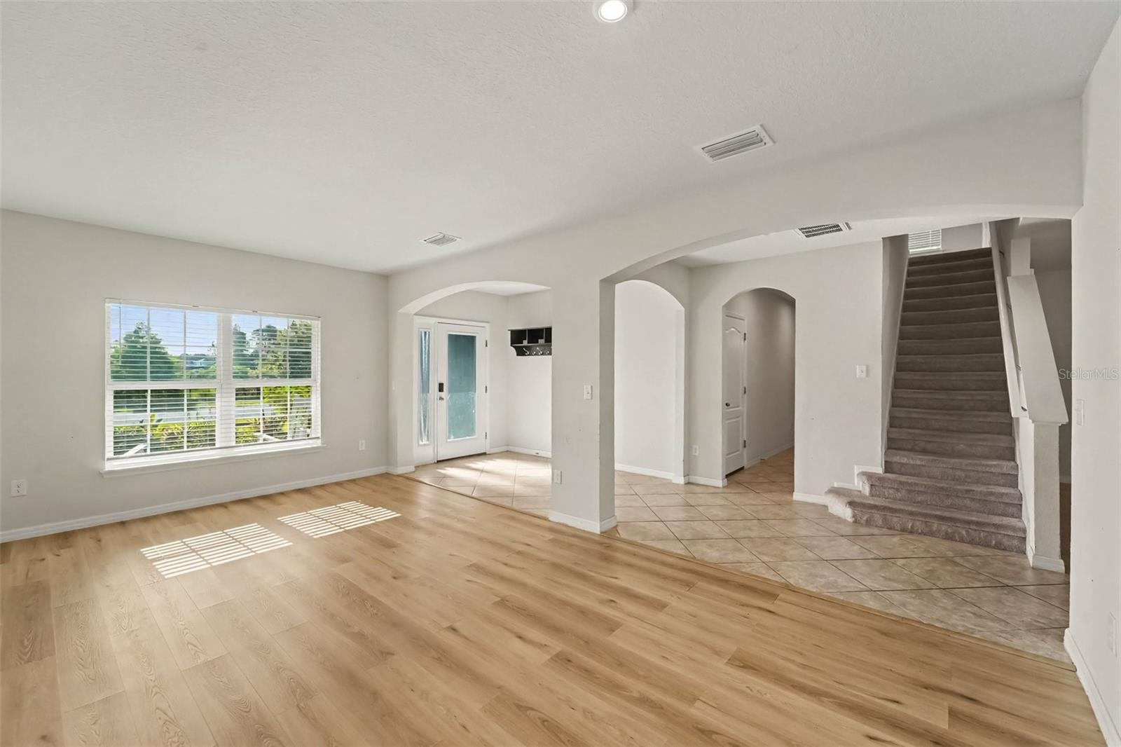 2121 Branding Iron Ct Property Photo 4