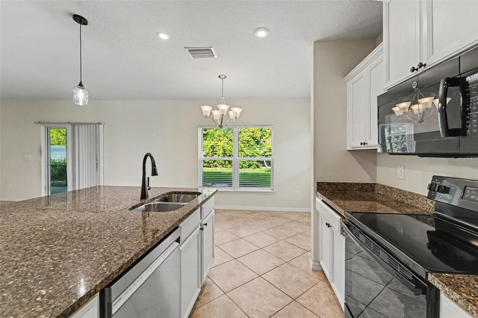 2121 Branding Iron Ct Property Photo 11