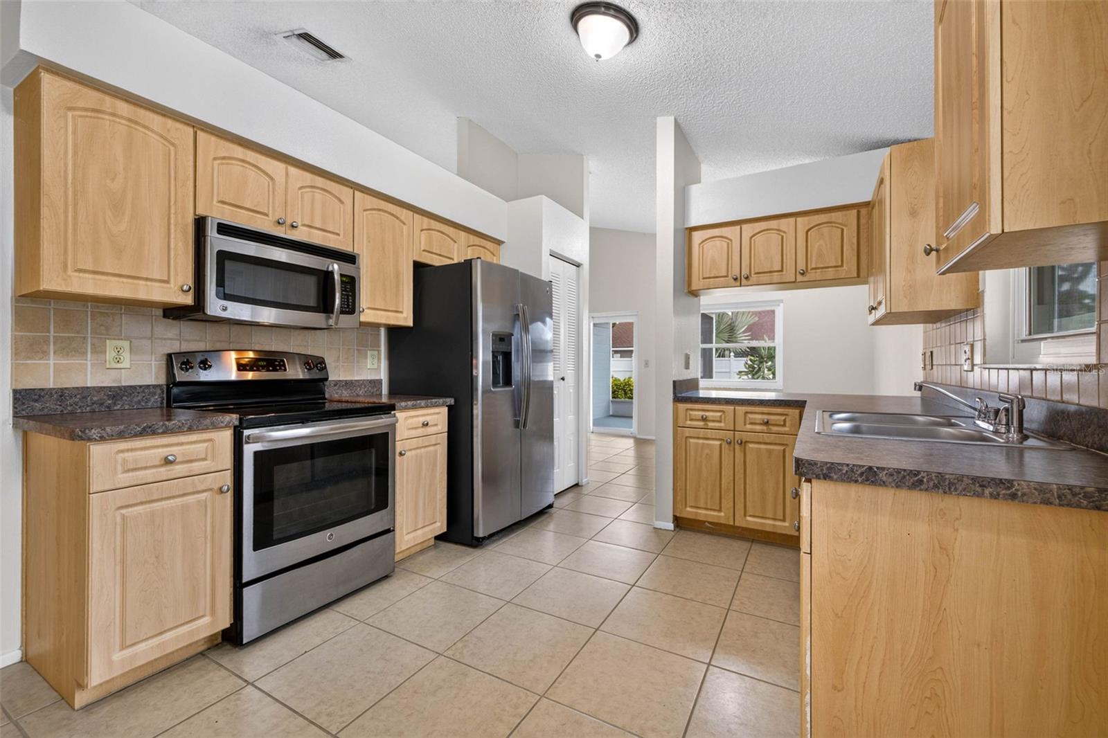 5910 Button Quail Ct Property Photo 5
