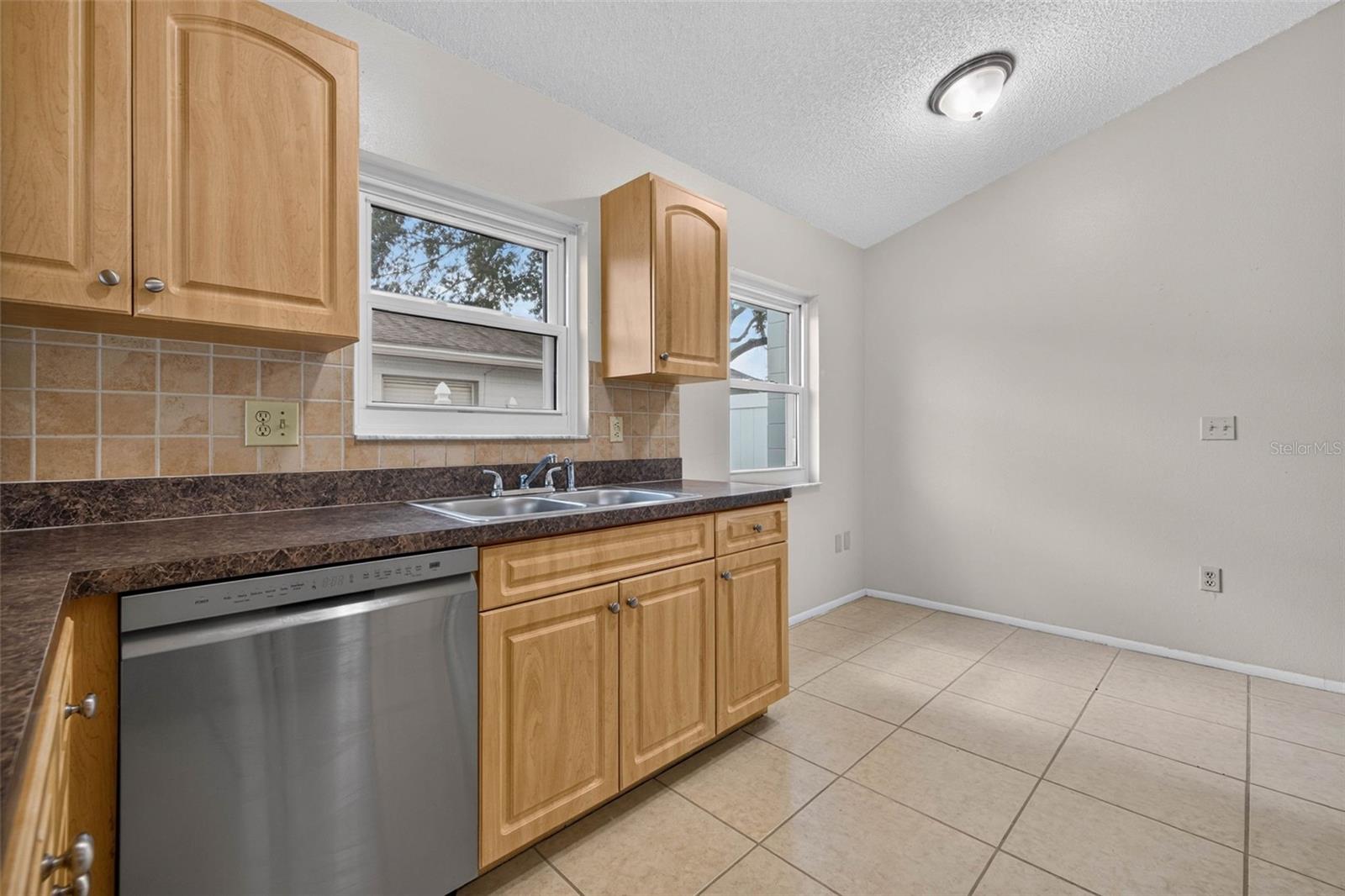 5910 Button Quail Ct Property Photo 7