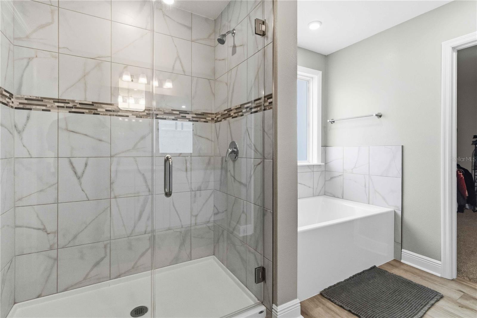 10007 Dolphin Gull Cir Property Photo 11