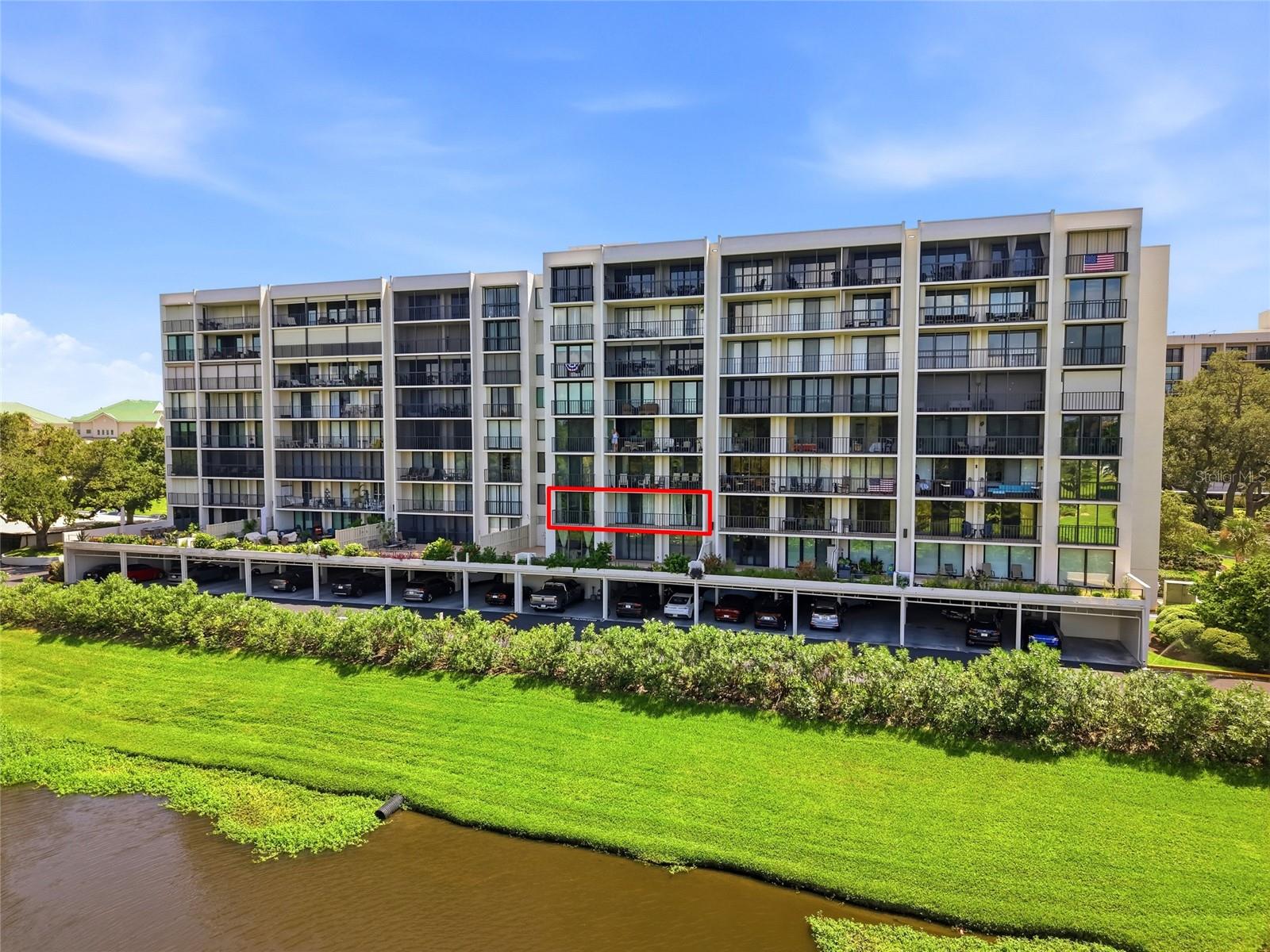220 Belleview Blvd #207 Property Photo 4