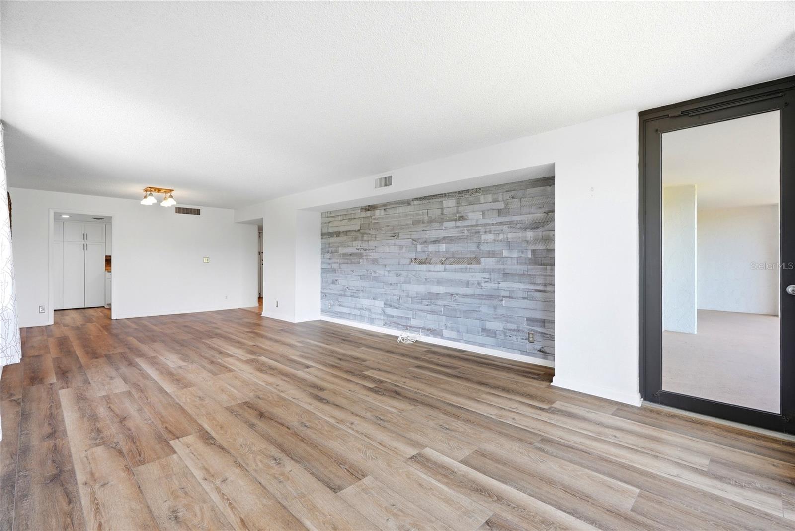 220 Belleview Blvd #207 Property Photo 12