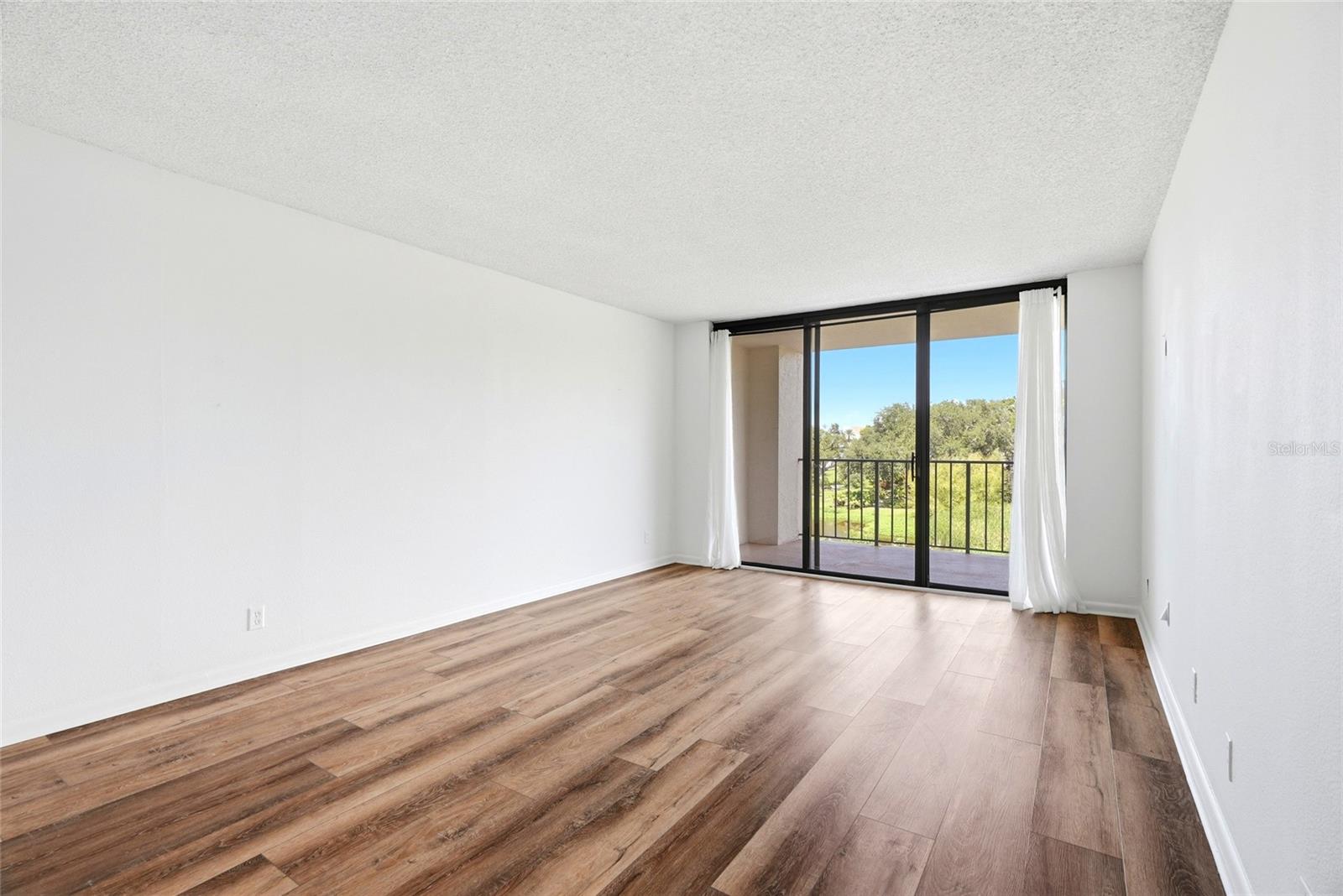 220 Belleview Blvd #207 Property Photo 19