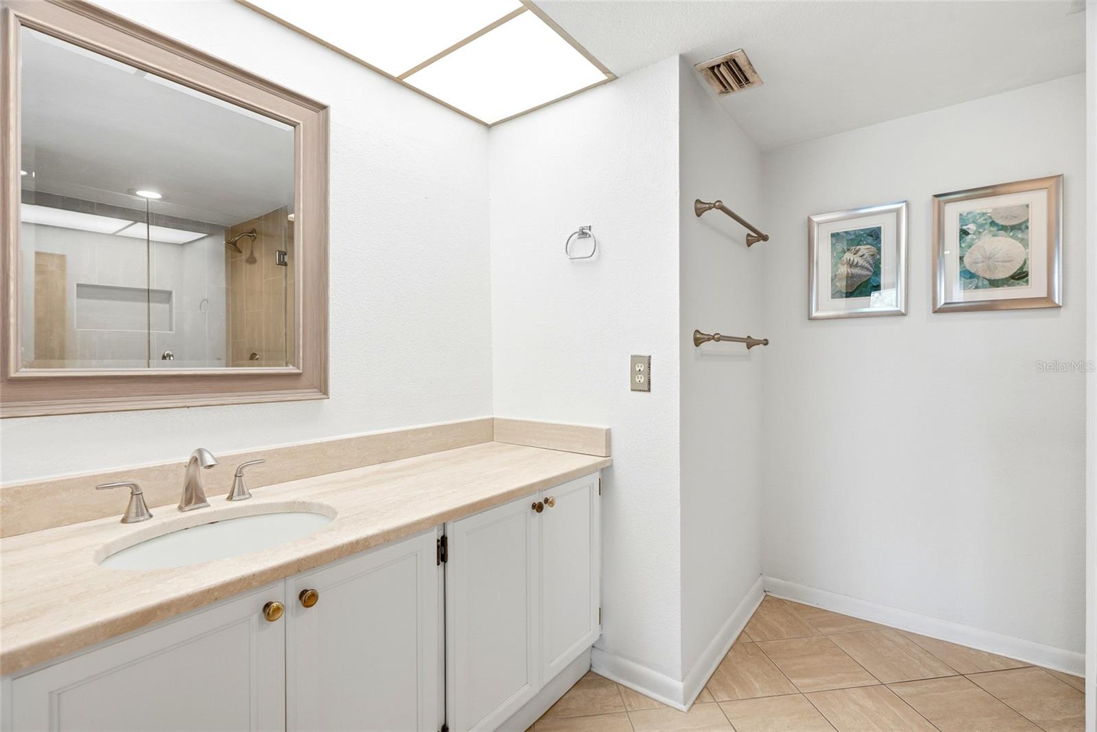 220 Belleview Blvd #207 Property Photo 27