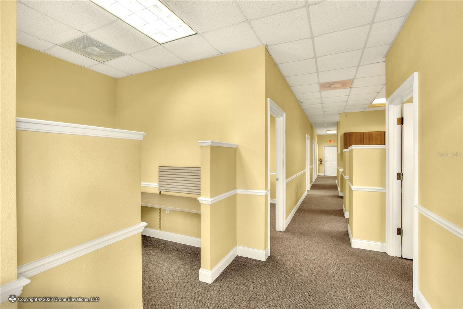657 W Lumsden Rd Property Photo 3