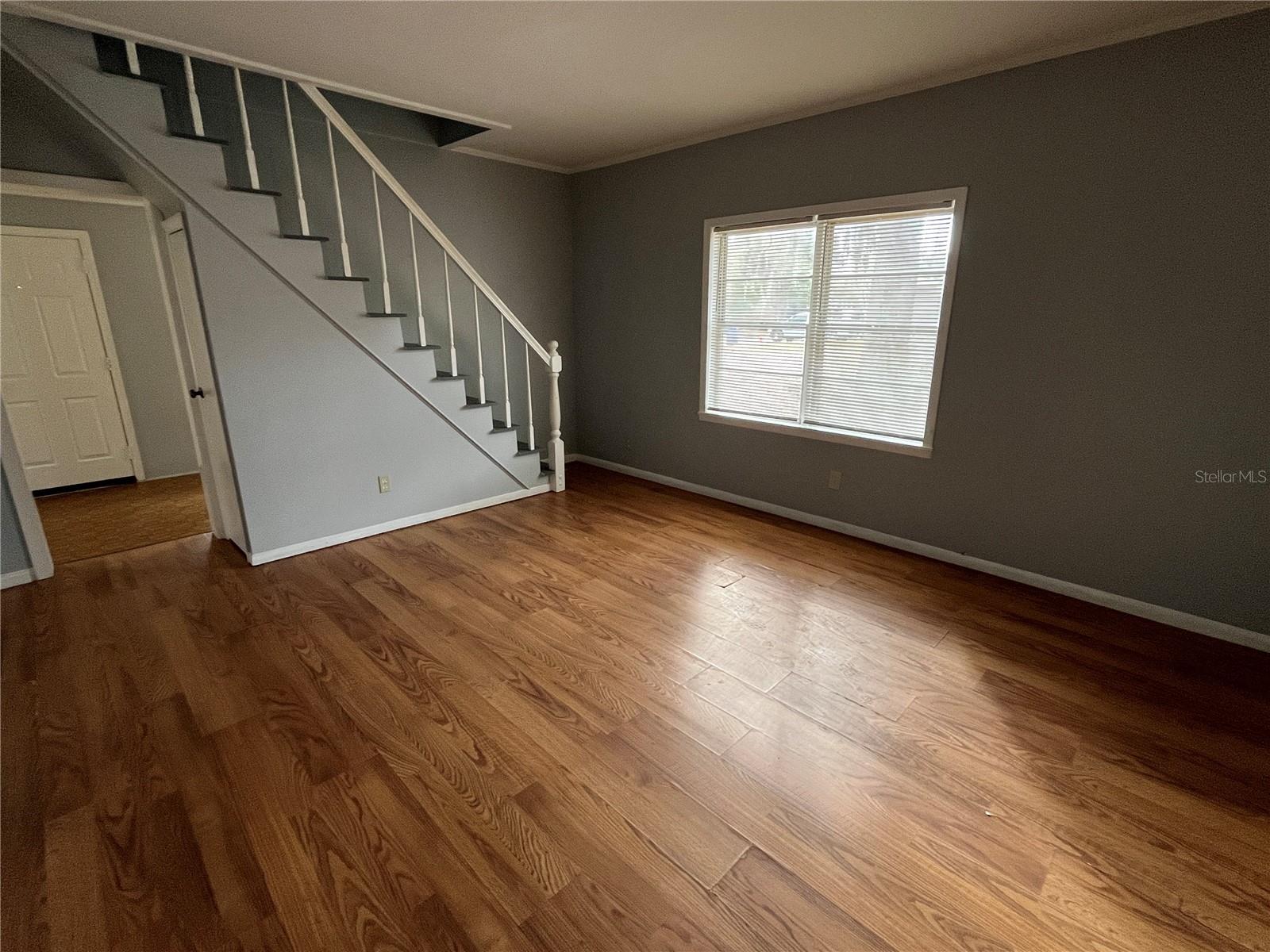 403 8th St Ne Property Photo 5
