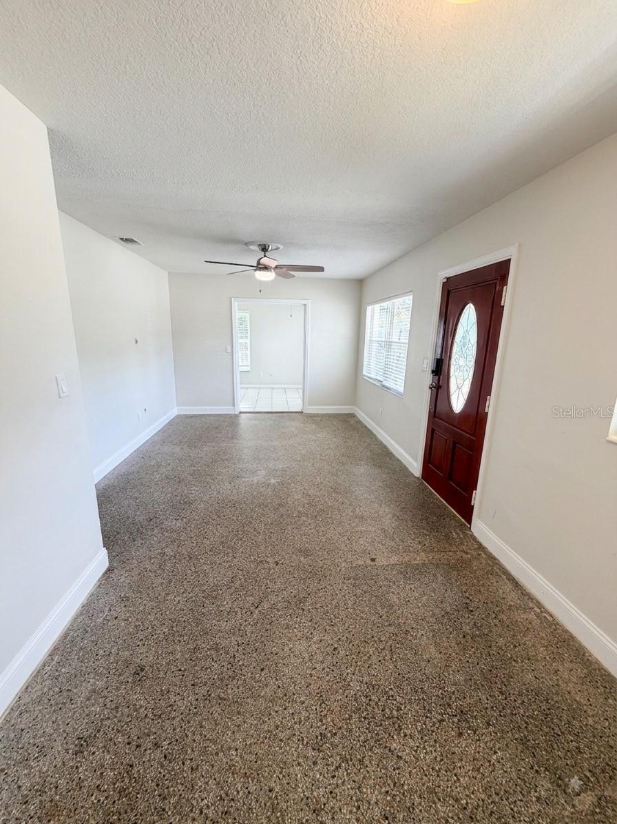 2119 W Henry Ave Property Photo 5