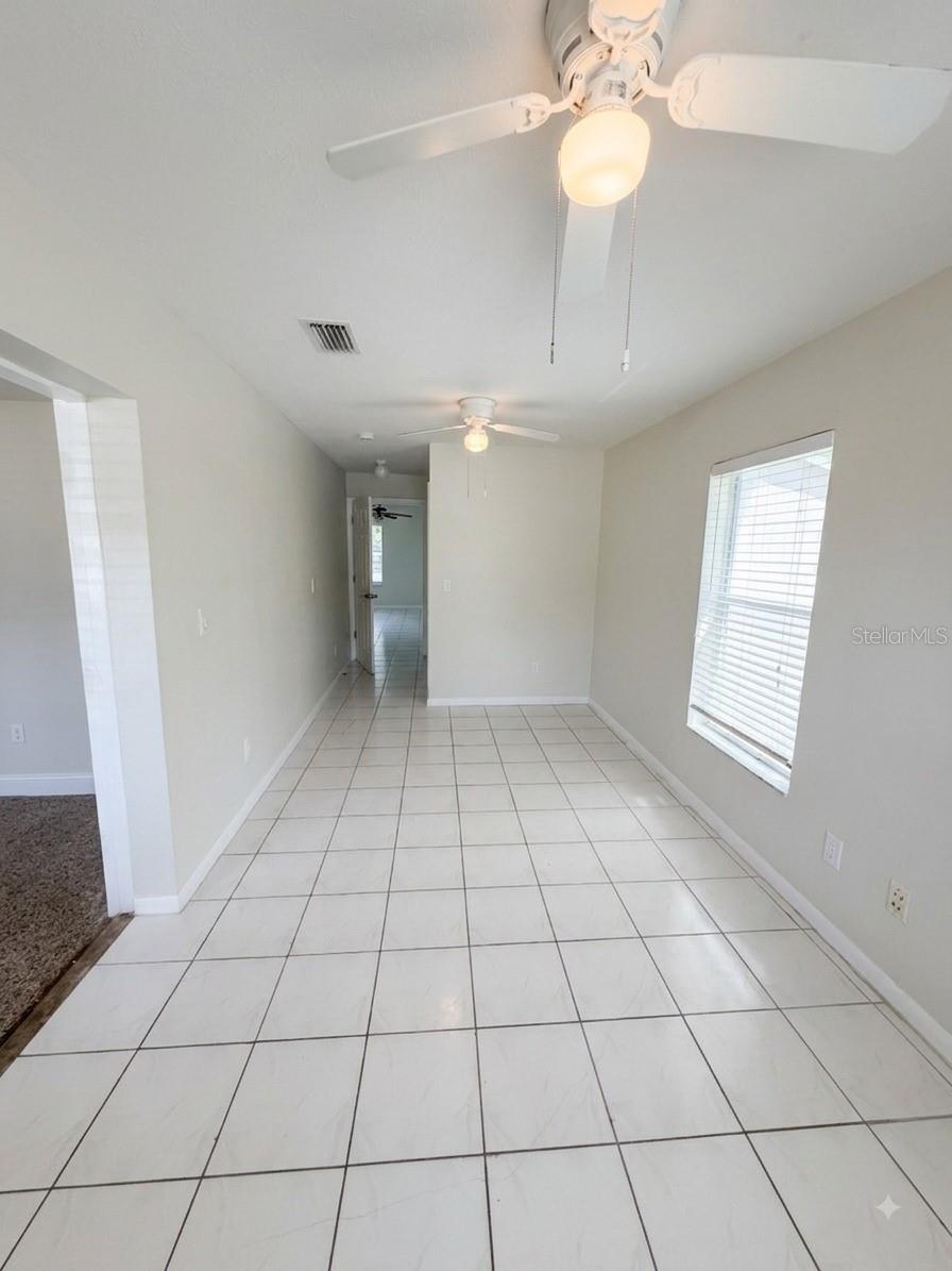 2119 W Henry Ave Property Photo 9