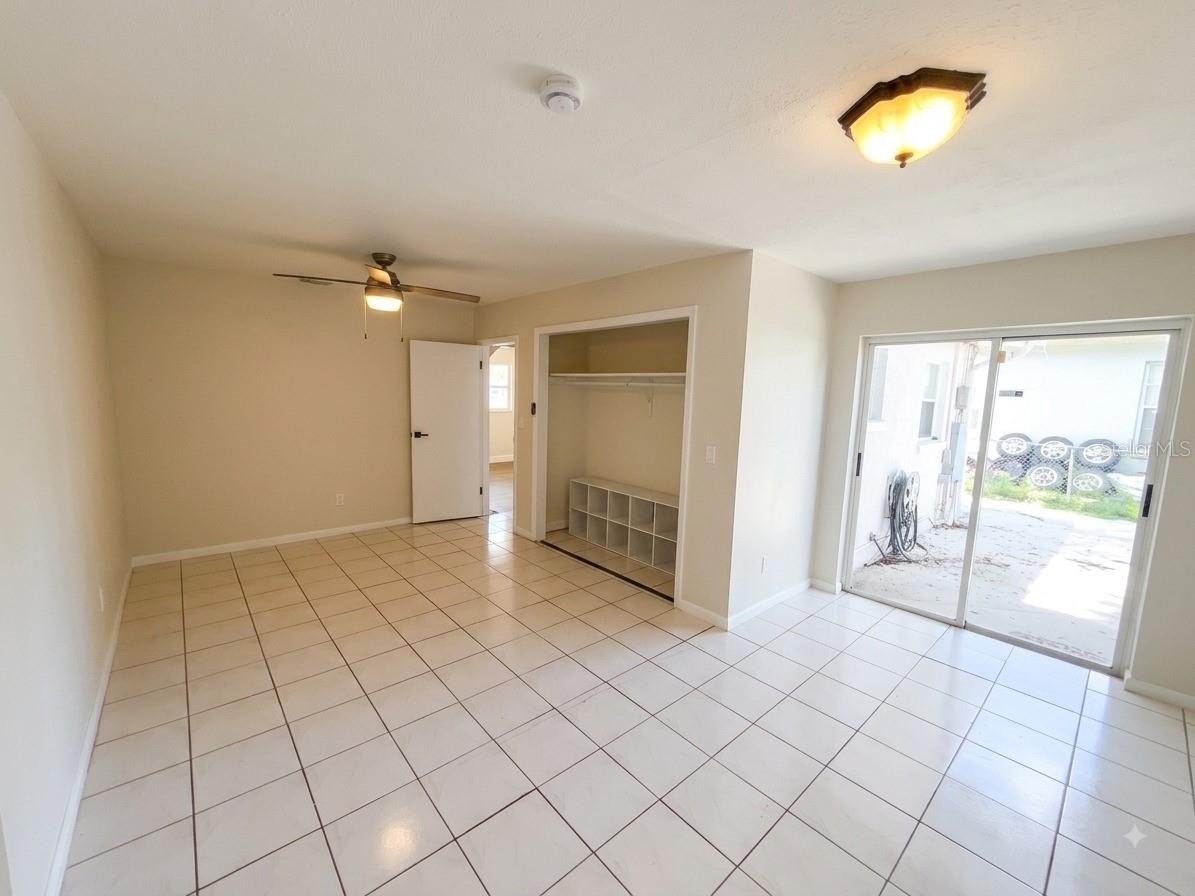 2119 W Henry Ave Property Photo 16