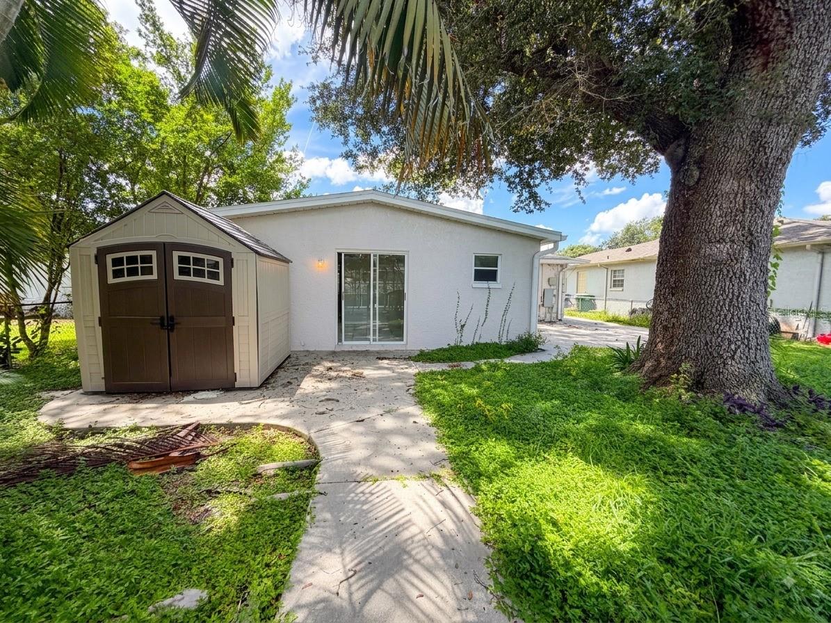2119 W Henry Ave Property Photo 19