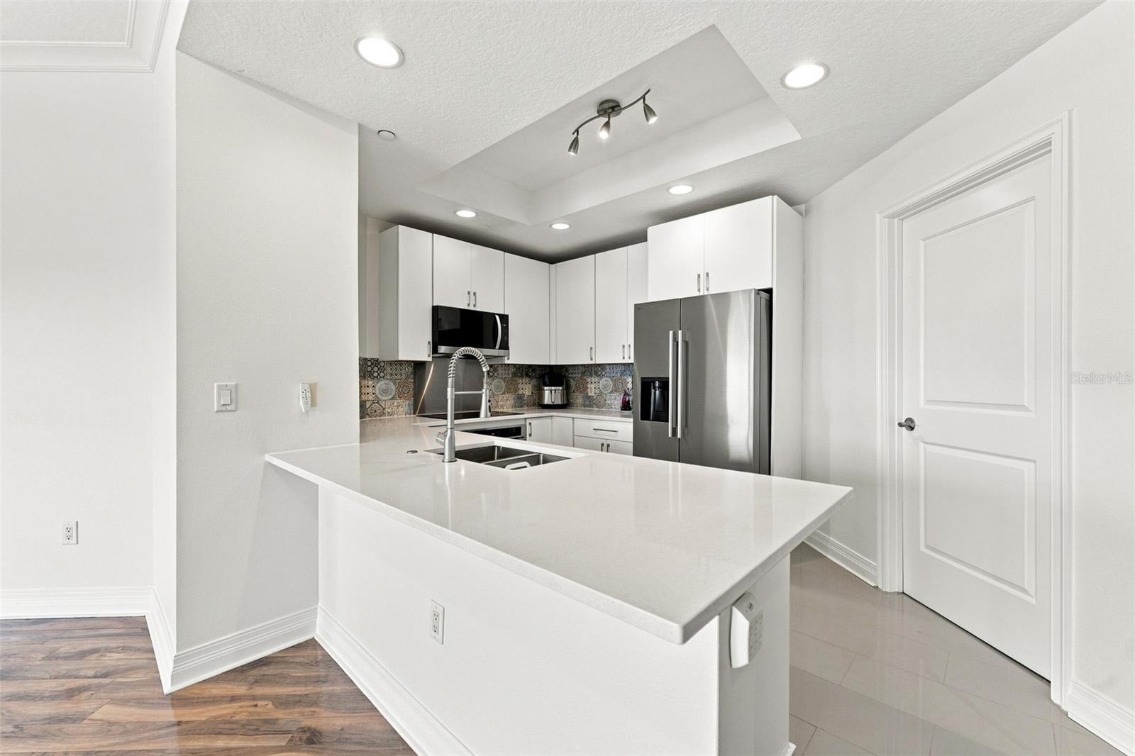 1209 E Cumberland Ave #608 Property Photo 5